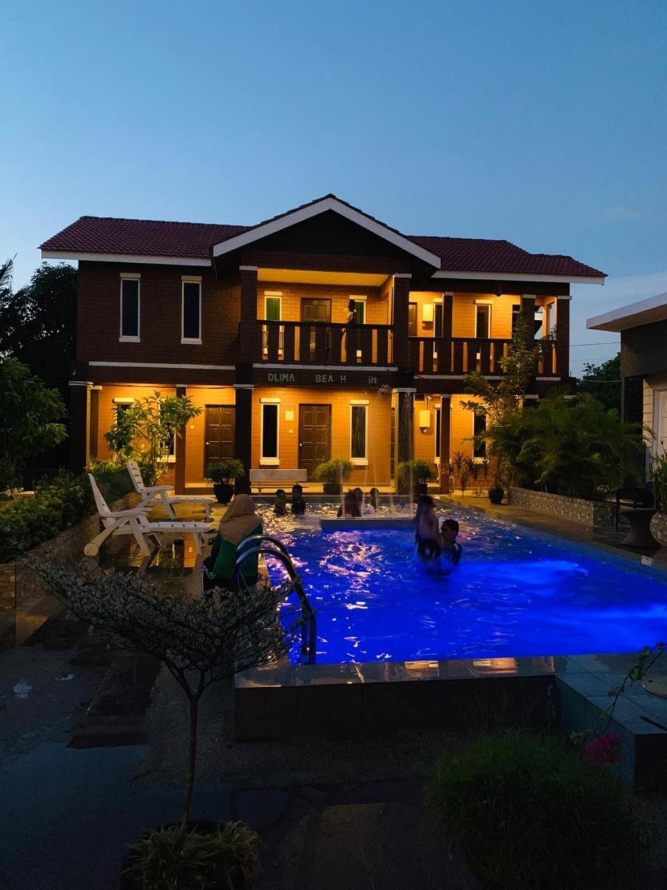 D Lima Beach Inn Pantai Cenang  Dış mekan fotoğraf