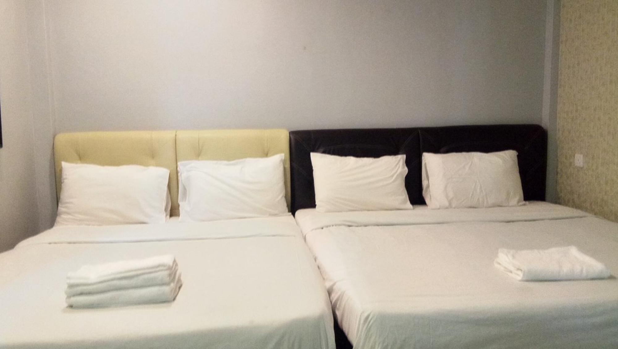 D Lima Beach Inn Pantai Cenang  Dış mekan fotoğraf