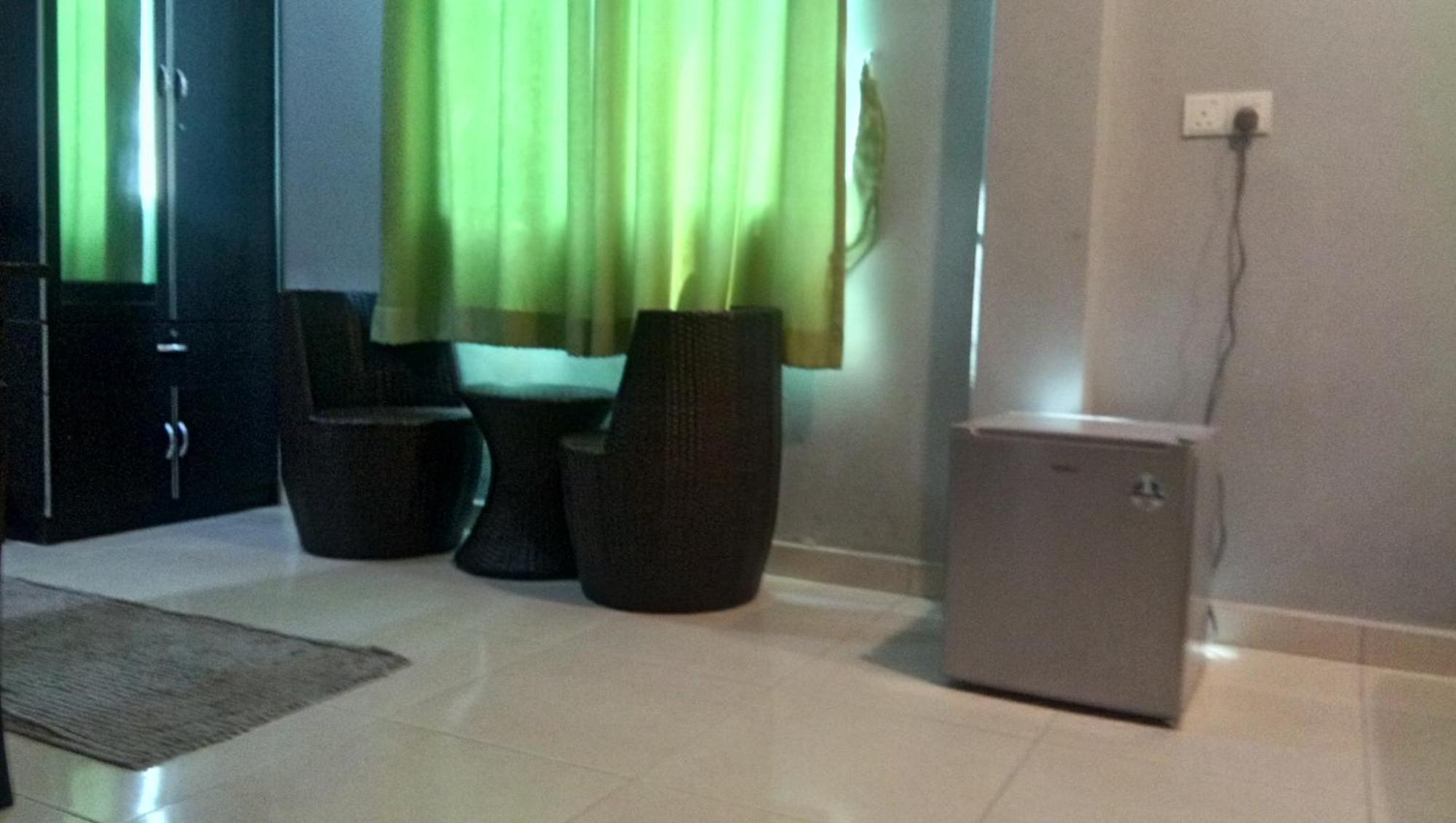 D Lima Beach Inn Pantai Cenang  Dış mekan fotoğraf
