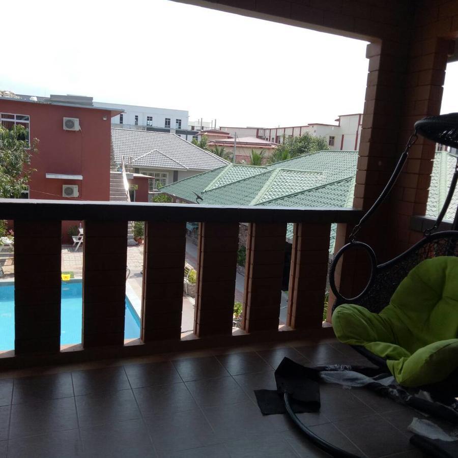 D Lima Beach Inn Pantai Cenang  Dış mekan fotoğraf