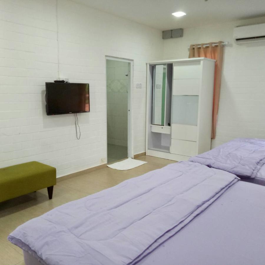 D Lima Beach Inn Pantai Cenang  Dış mekan fotoğraf