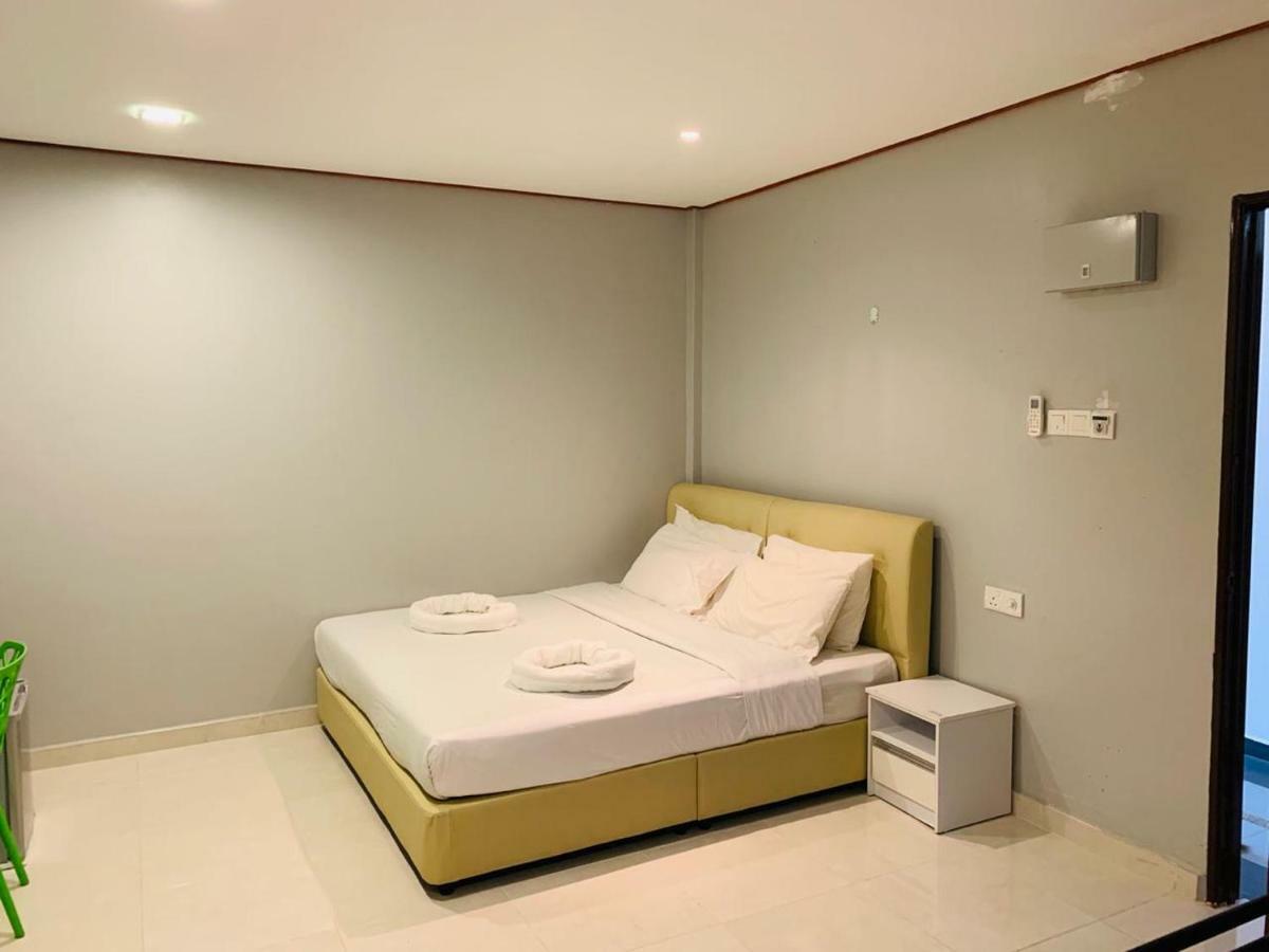 D Lima Beach Inn Pantai Cenang  Dış mekan fotoğraf